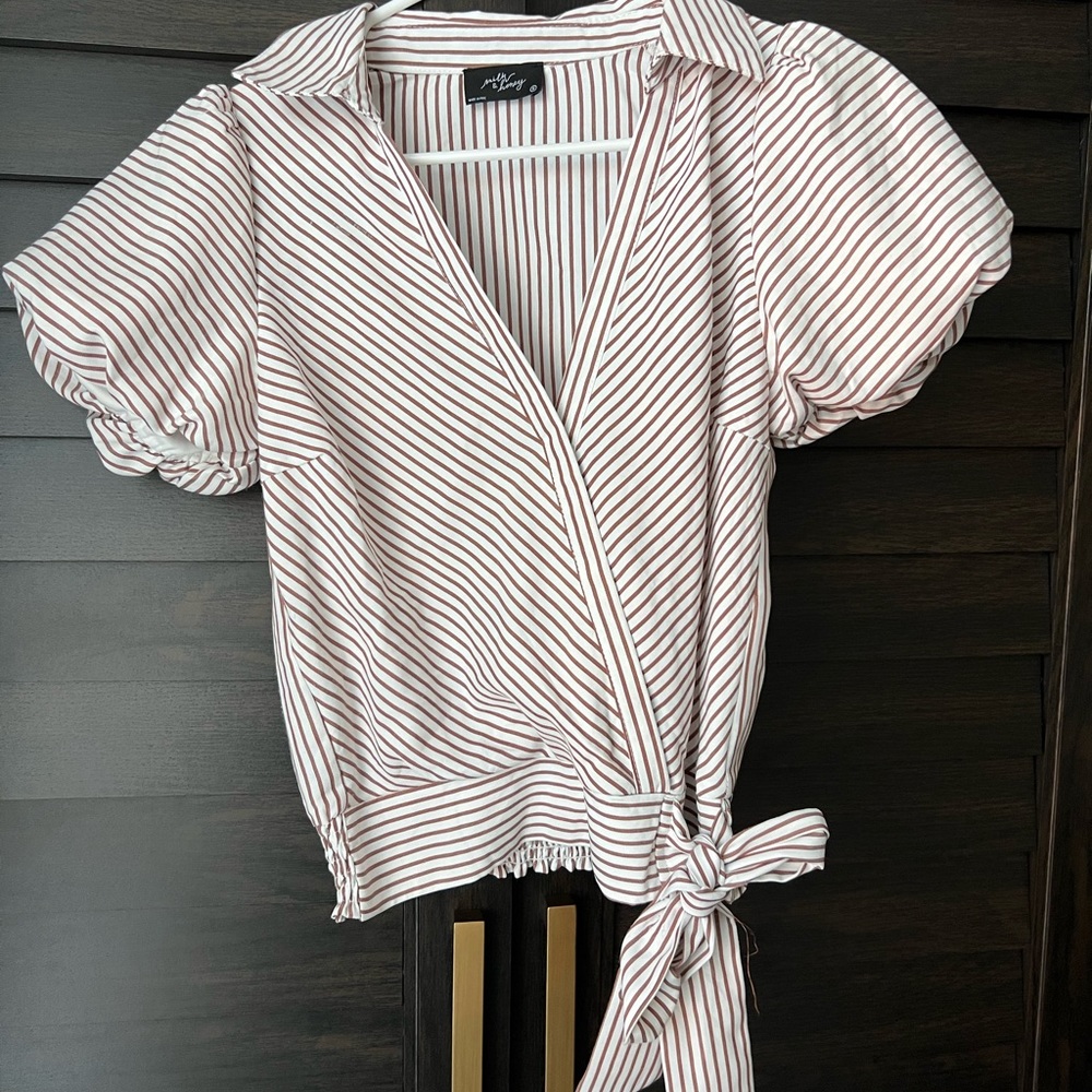 Puff Sleeved Blouse
